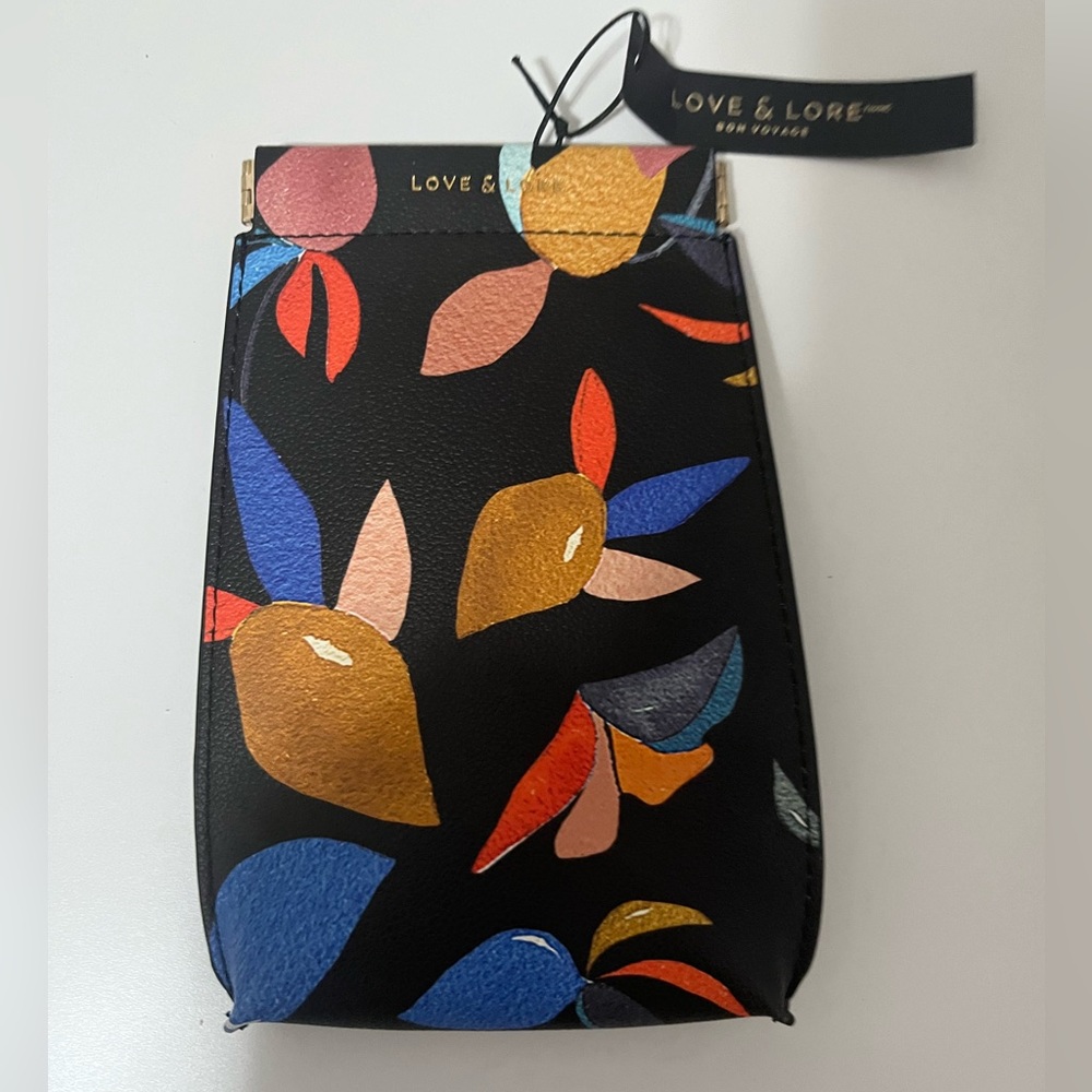 Sunglass case Indigo love and lore